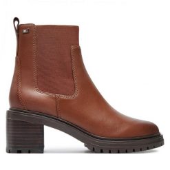 Sztyblety Tommy Hilfiger. Brązowe botki Tommy Hilfiger, bez wzorów, bez obcasa, na słupku, bez zapięcia. Za 469.99 zł.