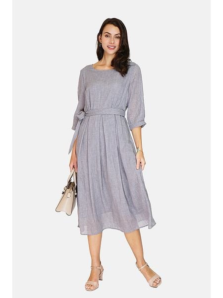 Le Jardin du Lin Lniana sukienka w kolorze szarym rozmiar: 34. Szare sukienki Le jardin du lin, bez wzorów, ze lnu, klasyczne, bez kołnierzyka, bez ramiączek, midi. Za 105.63 zł.