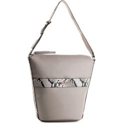Torebka CALVIN KLEIN - Heath3r Exotic Elongated Bucket Bag K60K602697 069. Torebki klasyczne marki Calvin Klein. W wyprzedaży za 419.00 zł.