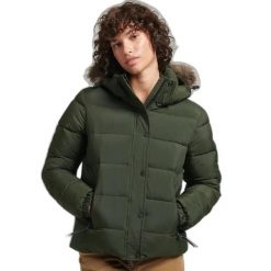 Damska krótka kurtka z kapturem Superdry. Zielone kurtki Superdry, xs, bez wzorów, z materiału, klasyczne, z kapturem. Za 325.25 zł.
