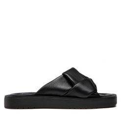 Klapki Bata. Czarne klapki Bata, bez wzorów, bez obcasa, bez zapięcia. Za 249.99 zł.