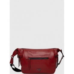 Nobo torebka kolor czerwony. Czerwone shopper bag NOBO, bez wzorów, na ramię, bez dodatków. W wyprzedaży za 159.99 zł.