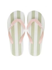 Guess Japonki J6GZ25 WO780 Różowy jasny. Czerwone japonki Guess, z aplikacjami, z syntetyku. Za 69.99 zł.