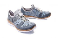 RIEKER SNEAKER N4255-12 blue, półbuty damskie. Niebieskie półbuty wsuwane Rieker, na lato, w ażurowe wzory, z gumy, bez obcasa. Za 349.90 zł.