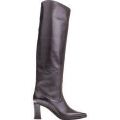 Marco Shoes Wysokie klasyczne kozaki czarne. Czarne kozaki Marco Shoes, bez wzorów, z materiału, klasyczne, bez obcasa, bez zapięcia. Za 689.00 zł.