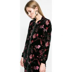 Answear - Bluza Blossom Mood. Czarne bluzy marki ANSWEAR, z materiału. W wyprzedaży za 99.90 zł.