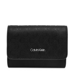 Mały Portfel Damski Calvin Klein. Czarne portfele Calvin Klein, bez wzorów. Za 199.99 zł.