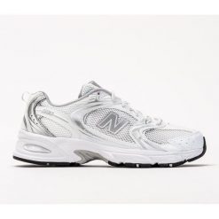 Buty New Balance U MR530EMA białe. Białe buty treningowe bez wzorów, z materiału, bez zapięcia. Za 871.46 zł.