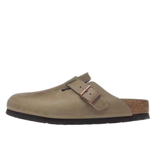 Klapki damskie Birkenstock Boston. Brązowe klapki Birkenstock, bez wzorów, z materiału, bez obcasa, bez zapięcia. Za 819.15 zł.