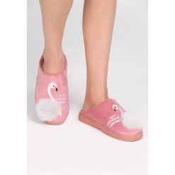 Ciemnoróżowe Kapcie Mind. Kapcie marki Born2be. Za 19.99 zł.