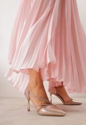Szampańskie Eleganckie Szpilki VICES Zdobione Paskami z Cyrkoniami Thalasura. Żółte szpilki Born2be, z aplikacjami, eleganckie, bez obcasa, na szpilce, bez zapięcia. Za 119.99 zł.