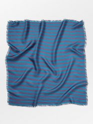 Becksöndergaard Jedwabna chusta w kolorze niebiesko-czerwonym - 65 x 65 cm rozmiar: onesize. Niebieskie chusty Becksöndergaard, bez wzorów, z jedwabiu. Za 113.99 zł.
