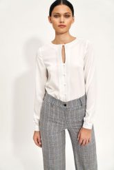 Elegancka Bluzka z Łezką na Dekolcie - Ecru. Czerwone bluzki Nife, l, bez wzorów, z elastanu, eleganckie, bez kołnierzyka, bez ramiączek. Za 179.90 zł.