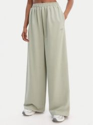 Reebok Spodnie dresowe Reebok x Ewa Chodakowska Hanna RK25624CCW Zielony Wide Leg. Zielone spodnie dresowe Reebok, bez wzorów, z dresówki. Za 269.99 zł.