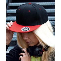 Dwukolorowa Czapka Z Daszkiem Bronx Unisex. Czarne czapki z daszkiem RESULT, bez wzorów, z materiału. Za 28.99 zł.