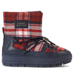 Śniegowce Tommy Hilfiger. Niebieskie śniegowce Tommy Hilfiger, bez wzorów, bez zapięcia. Za 869.99 zł.