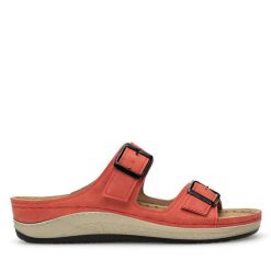 Klapki Inblu. Czerwone klapki Inblu, bez wzorów, bez obcasa, bez zapięcia. Za 129.99 zł.