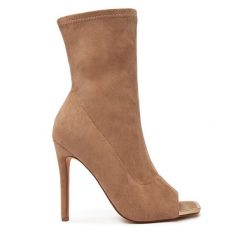 Botki DeeZee. Brązowe botki DeeZee, bez wzorów, bez obcasa, na szpilce, bez zapięcia. Za 169.99 zł.