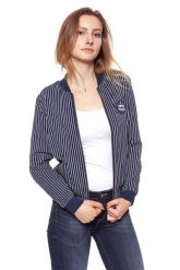 DAMSKA KURTKA PRZEJŚCIOWA WRANGLER STRIPES BOMBER NAVY W403RV235. Niebieskie kurtki Wrangler, xs, bez wzorów, klasyczne, bez kaptura. Za 189.99 zł.