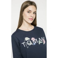 Tommy Jeans - Bluza. Bluzy marki Tommy Jeans. W wyprzedaży za 239.90 zł.