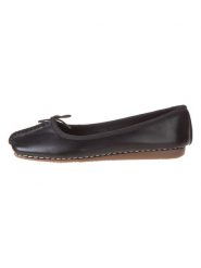 Clarks Skórzane baleriny "Freckle Ice" w kolorze czarnym rozmiar: 37. Czarne baleriny Clarks, bez wzorów, bez obcasa, bez zapięcia. Za 189.95 zł.