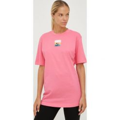 Puma t-shirt bawełniany kolor różowy. Czerwone t-shirty Puma, s, bez wzorów, z bawełny, bez kołnierzyka, bez ramiączek. W wyprzedaży za 104.99 zł.