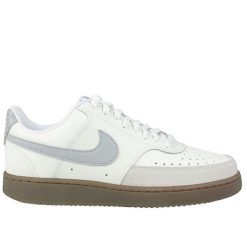Buty Nike Court Vision Low Retro Design. Białe buty treningowe Nike, bez wzorów, z gumy, bez zapięcia, trekkingowe, nike court. Za 444.00 zł.