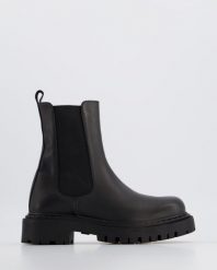 SZTYBLETY DAMSKIE 2676004 BLACK. Czarne botki Venezia, bez wzorów, ze skóry, bez obcasa, bez zapięcia. Za 319.00 zł.