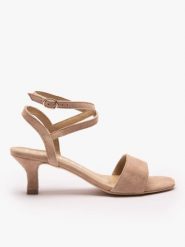 Beżowe sandały ze skóry welurowej. Brązowe sandały Ryłko, bez wzorów, z gumy, eleganckie, z okrągłym noskiem, bez obcasa, na obcasie, bez zapięcia. Za 399.99 zł.