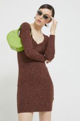 Abercrombie & Fitch sukienka kolor brązowy mini dopasowana. Brązowe sukienki Abercrombie & Fitch, l, bez wzorów, z dzianiny, bez kołnierzyka, bez ramiączek, maxi, dopasowane. W wyprzedaży za 274.99 zł.