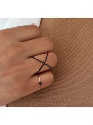 Les Favorites Pozłacany pierścionek z cyrkoniami rozmiar: 60. Czarne pierścionki Les Favorites, z cyrkonią, pozłacane. Za 108.99 zł.