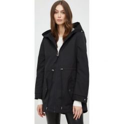 Guess parka damska kolor czarny przejściowa. Czarne płaszcze Guess, l, z aplikacjami, z włókna, bez kaptura. Za 919.99 zł.