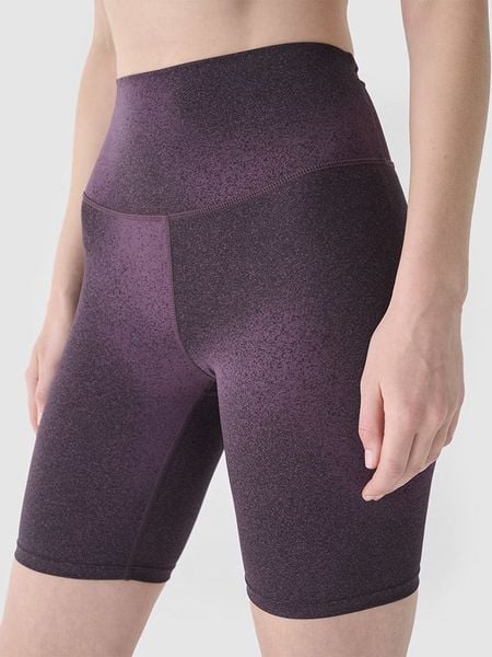 4F Szorty sportowe w kolorze fioletowym rozmiar: XS. Różowe szorty sportowe 4f, bez wzorów, z materiału, outdoorowe. Za 59.95 zł.