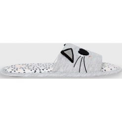 Etam - Kapcie Gafas. Kapcie marki Cropp. W wyprzedaży za 49.90 zł.