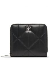 Calvin Klein Portfel Quilted Square Zip Around LV04F1121G Czarny. Czarne portfele Calvin Klein, bez wzorów, ze skóry. Za 289.99 zł.