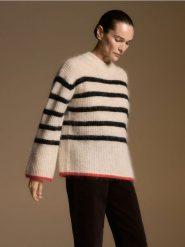 Sweter z wełną i moherem - wielobarwny. Swetry Reserved, l, bez wzorów, z dzianiny, bez ramiączek. Za 329.99 zł.