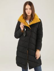 Pikowana kurtka z zawieszką. Czarne kurtki Unisono, s, bez wzorów, bez kaptura. Za 379.00 zł.