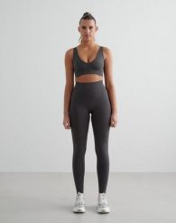 Damskie legginsy bezszwowe, wysoki stan, squat proof petite Shape szary. Szare legginsy AIM'N, bez wzorów, z elastanu, street. Za 296.00 zł.
