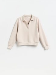 Bluza z dodatkiem modalu - beżowy. Brązowe bluzy Reserved, l, bez wzorów, z dzianiny, bez ramiączek, bez kaptura. Za 109.99 zł.