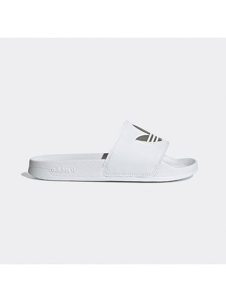 Adidas Klapki "ADILETTE LITE" w kolorze białym rozmiar: 43. Białe klapki adidas, bez wzorów, klasyczne, z otwartym noskiem, bez obcasa, bez zapięcia. Za 91.99 zł.