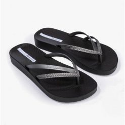 Japonki damskie Ipanema Bossa Soft V. Czarne japonki Ipanema, bez wzorów. Za 99.00 zł.