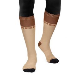 Skarpety snowboardowe Siroko Fuji Brown. Brązowe skarpetki SIROKO, bez wzorów, narciarskie. Za 63.00 zł.