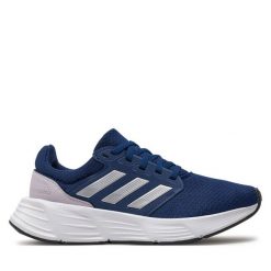 Buty do biegania adidas. Niebieskie buty do biegania adidas, bez wzorów, bez zapięcia, do biegania. Za 249.99 zł.