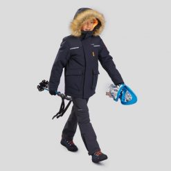 Parka turystyczna dla dzieci NH900 wodoodporna. Brązowe płaszcze QUECHUA, na zimę, bez wzorów, eleganckie, bez kaptura. Za 289.99 zł.