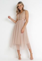 Ciemnobeżowa Rozkloszowana Sukienka Tiulowa z Koronką Celila. Brązowe sukienki Born2be, na co dzień, m, z aplikacjami, z koronki, eleganckie, bez kołnierzyka, bez ramiączek, midi, rozkloszowane. W wyprzedaży za 144.49 zł.