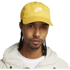 Czapka Nike Club Unstructured Futura Wash Cap. Żółte czapki z daszkiem Nike, bez wzorów, z bawełny. Za 190.00 zł.