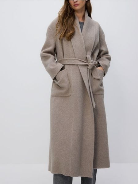 Płaszcz z wełną - beżowy. Brązowe płaszcze Reserved, l, bez wzorów, z tkaniny, bez kaptura. Za 599.99 zł.