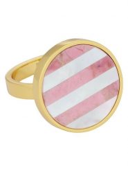 Design Letters Pozłacany pierścionek "Lollipop" z masą perłową i rodochrozytem rozmiar: onesize. Brązowe pierścionki Design Letters, z perłą, pozłacane. Za 173.99 zł.