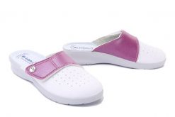 INBLU 50-33V 067 azalea, klapki damskie. Białe klapki Inblu, bez wzorów, bez obcasa, na koturnie, bez zapięcia. Za 79.99 zł.