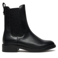 Sztyblety Tamaris. Czarne botki Tamaris, bez wzorów, bez obcasa, na płaskiej podeszwie, bez zapięcia. Za 219.99 zł.
